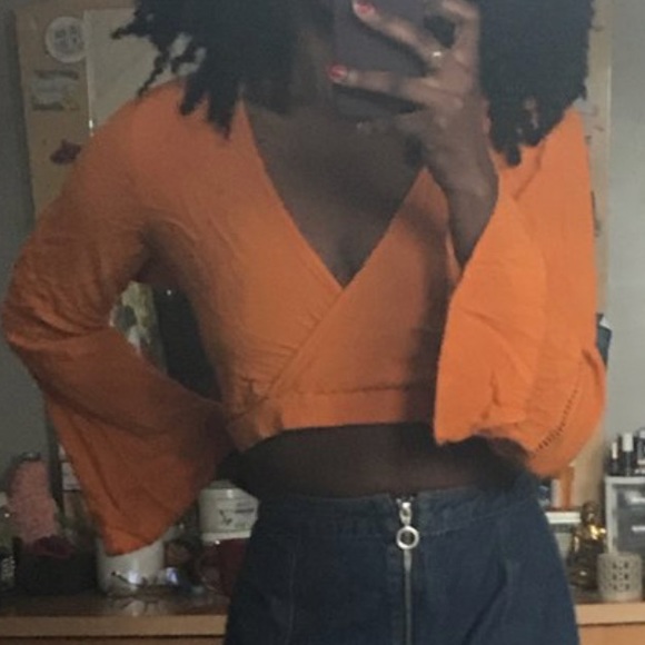 Missguided yellow wrap crop top - Picture 3 of 3